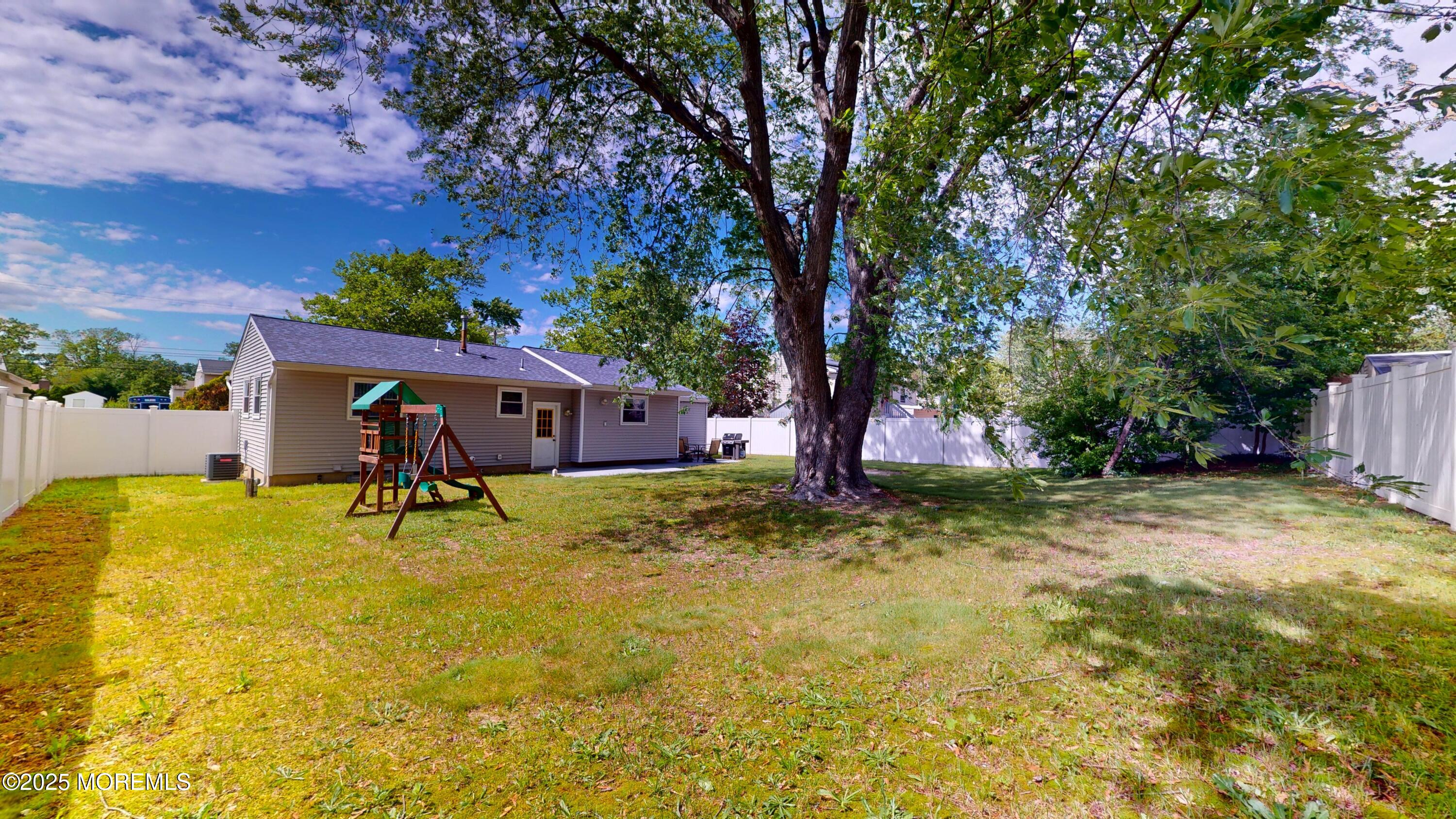 18 Forest Valley Drive, Toms River, New Jersey image 32