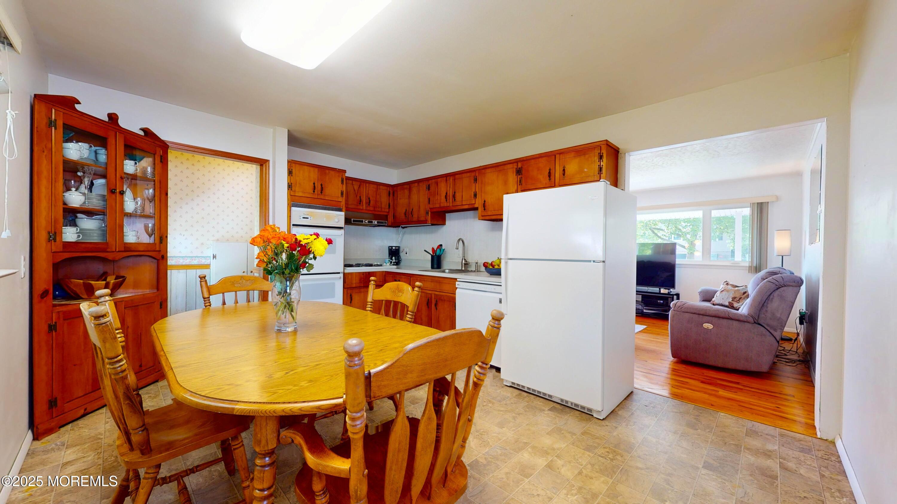 18 Forest Valley Drive, Toms River, New Jersey image 11