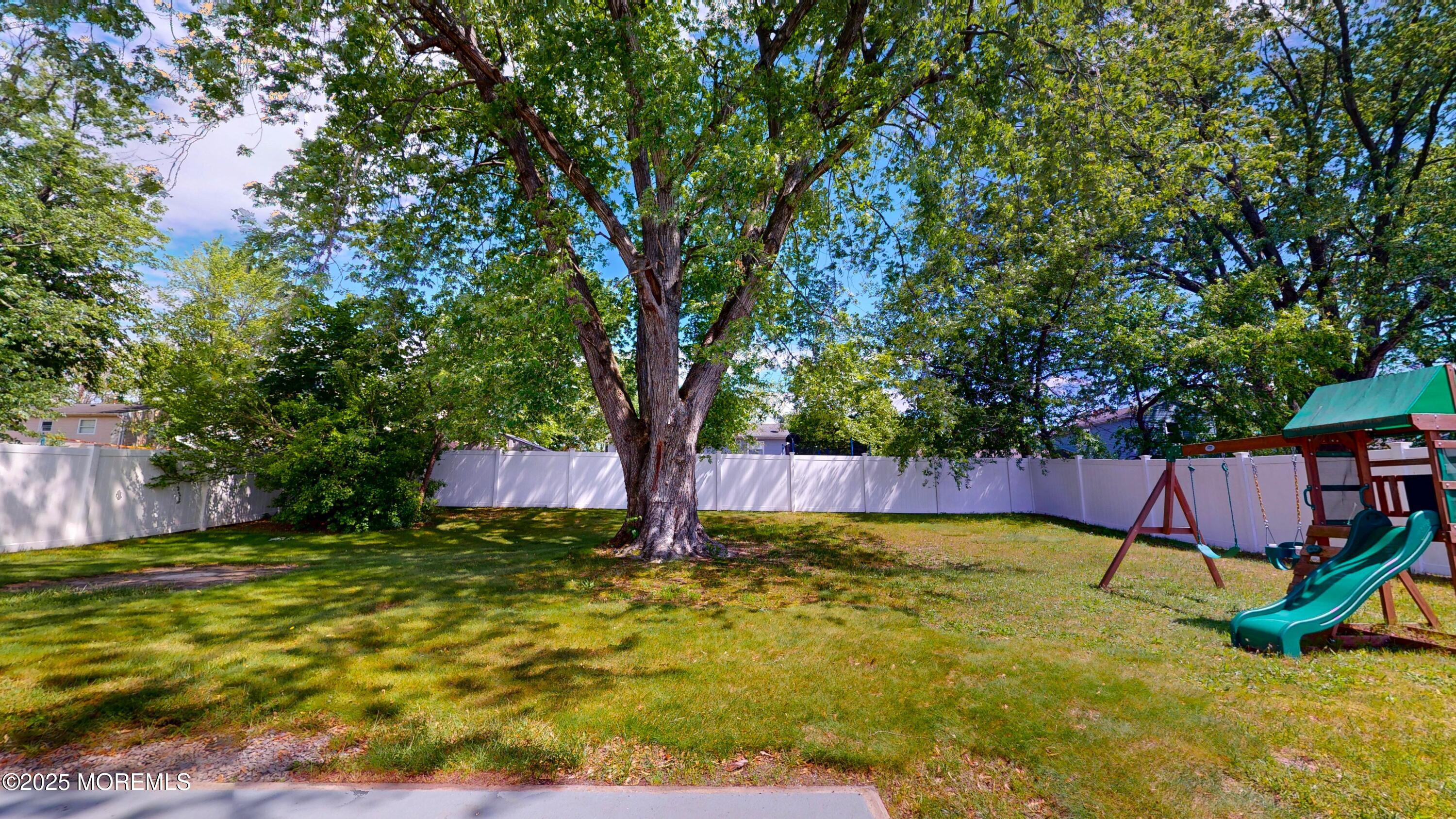 18 Forest Valley Drive, Toms River, New Jersey image 7