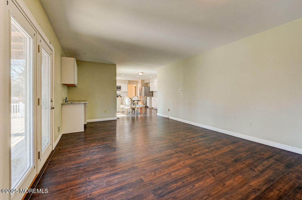 4 Snyder Drive, Middletown, New Jersey image 12