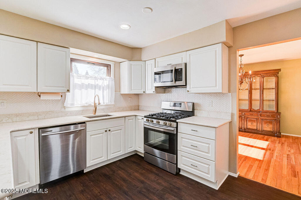 4 Snyder Drive, Middletown, New Jersey image 17
