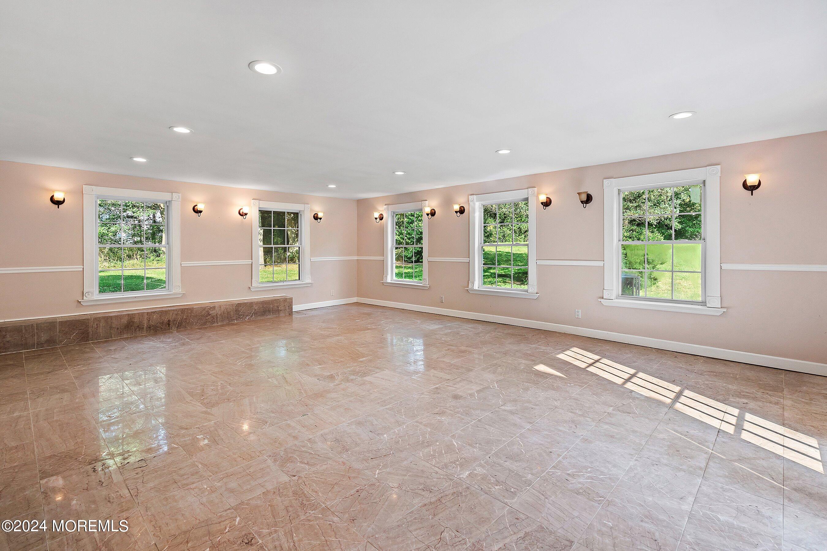 2 Sweet Briar Lane, Holmdel, New Jersey image 24