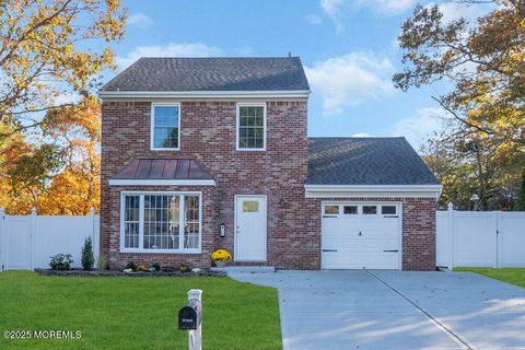 10 Buxton Court Barnegat NJ 08005