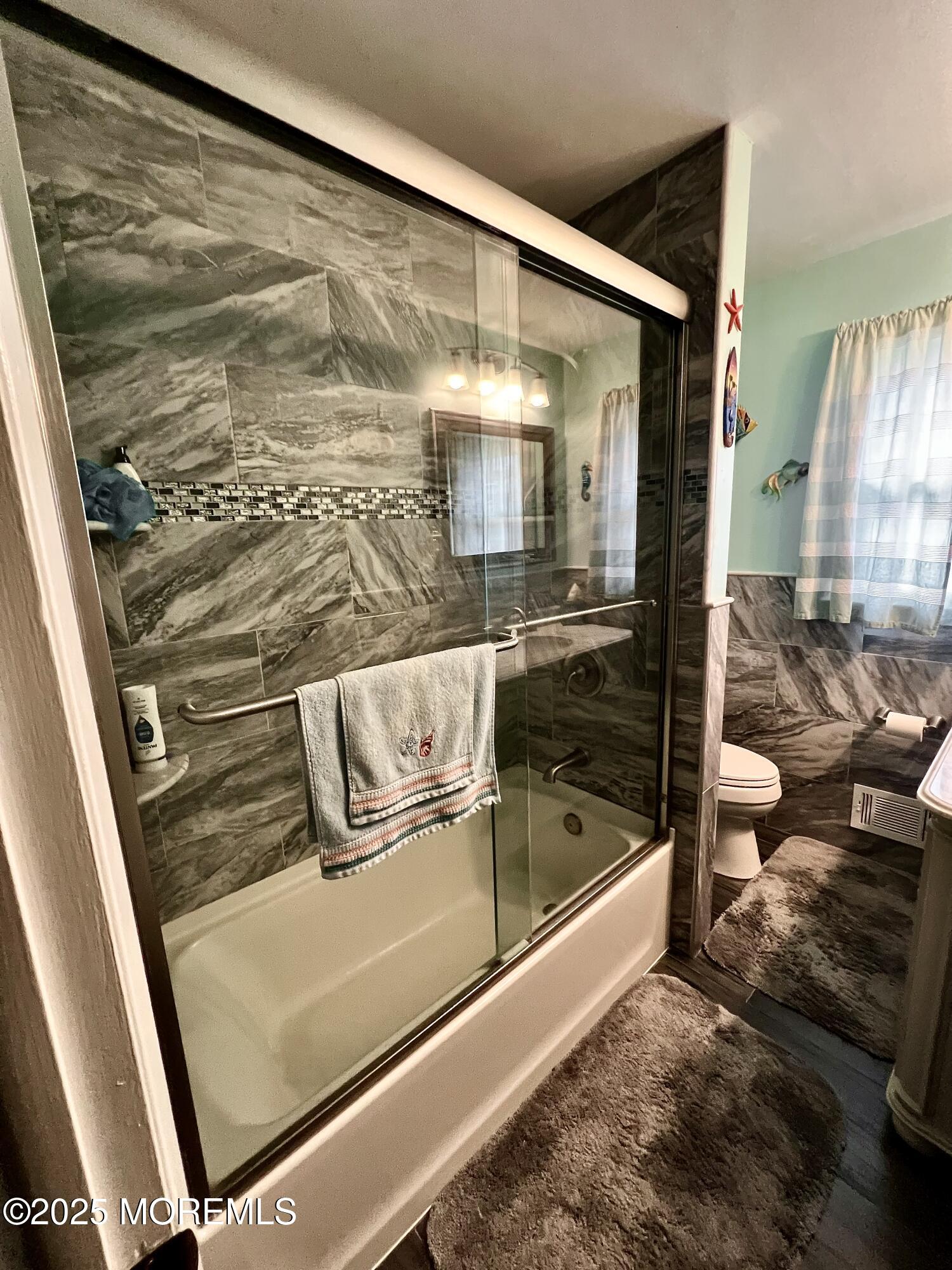 8 Parkway Drive, Toms River, New Jersey image 20