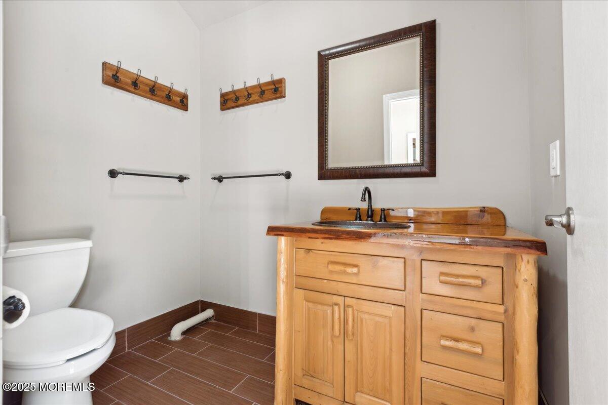 166 Oakland Mills Road, Manalapan, New Jersey image 42