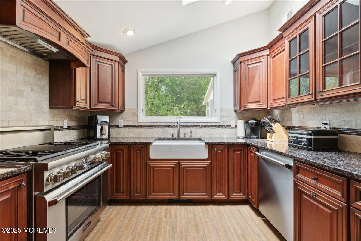 166 Oakland Mills Road, Manalapan, New Jersey image 17