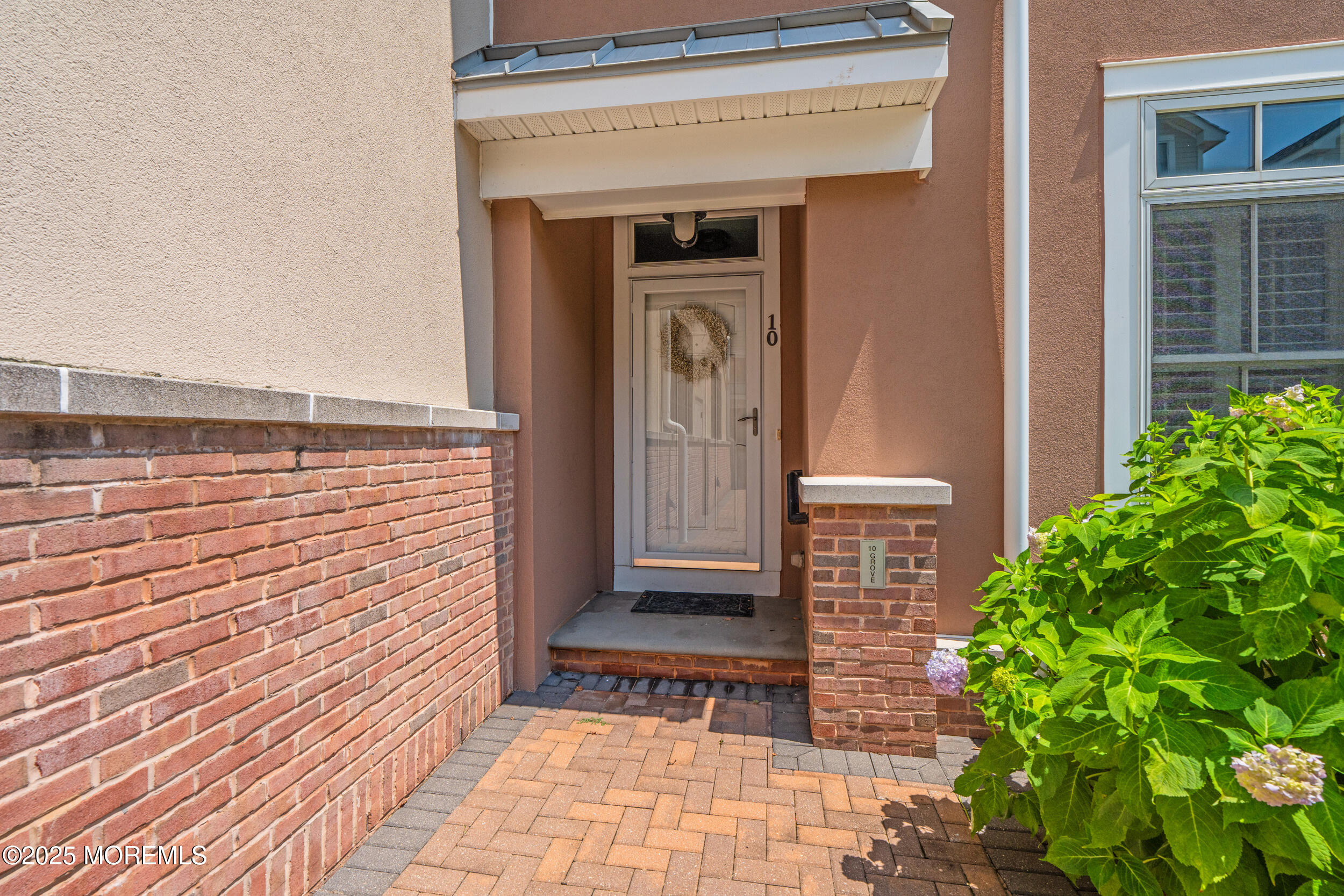 10 Grove Court 20