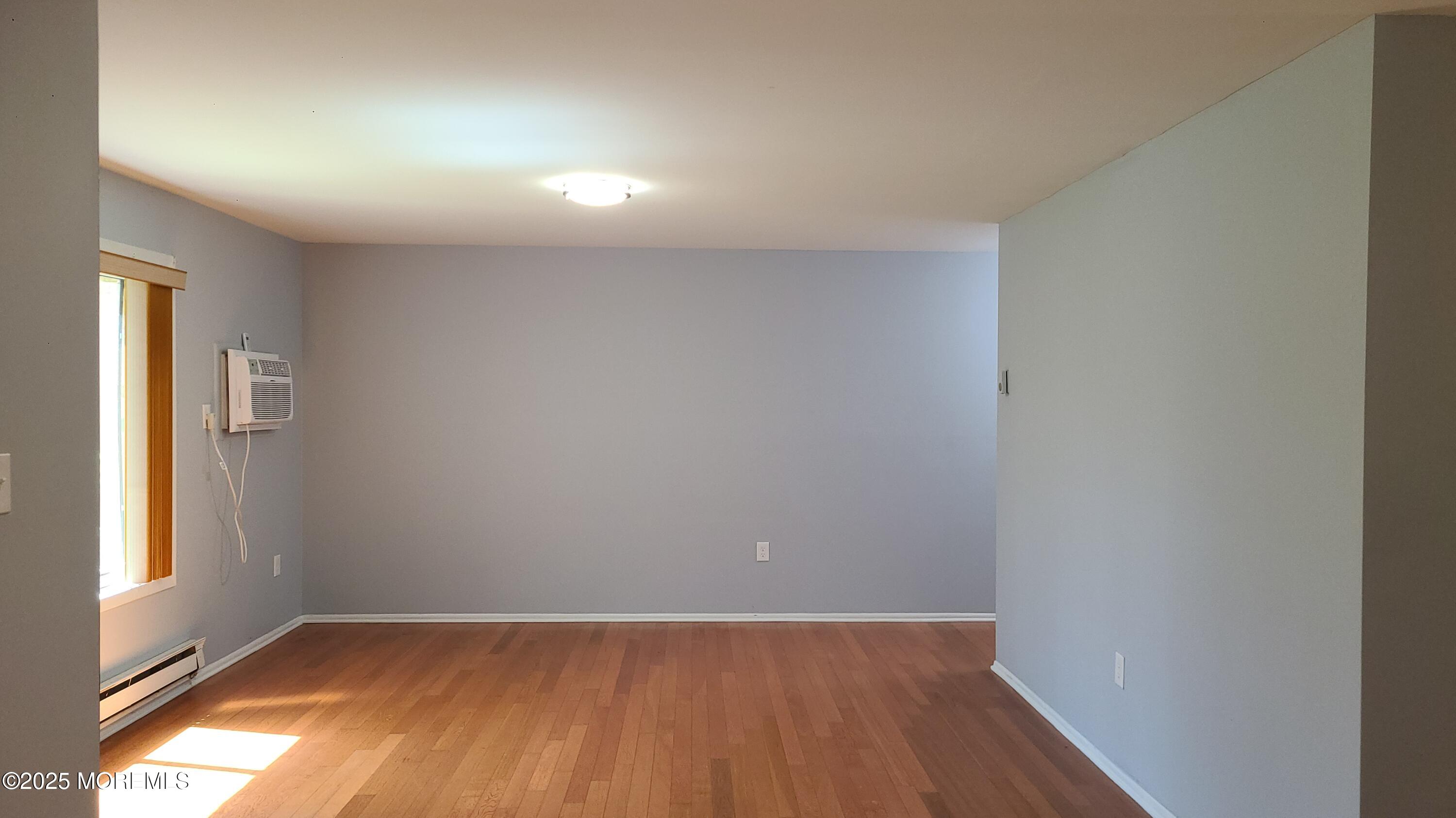 233 Medford Court #B, Manalapan, New Jersey image 2