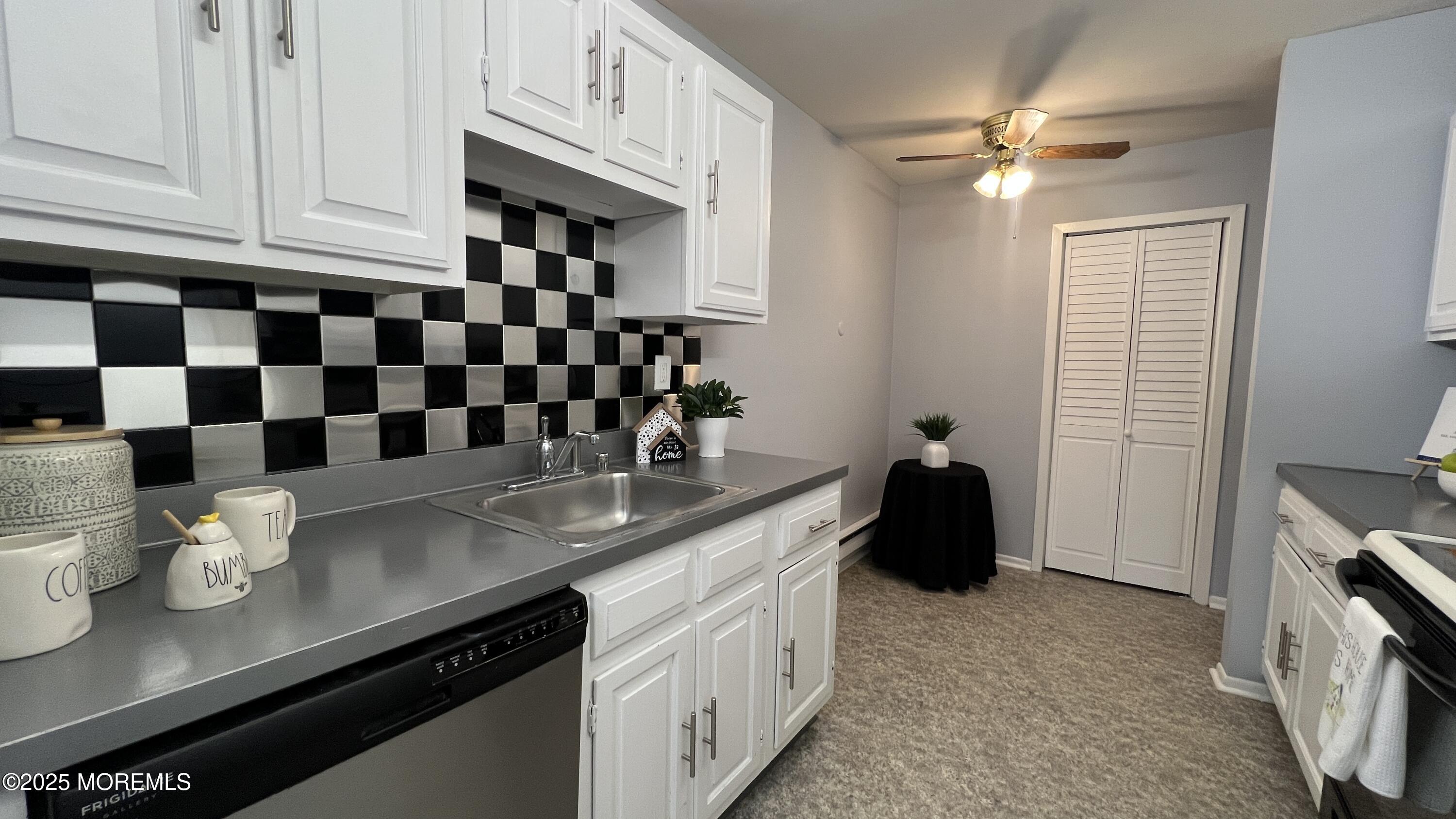233 Medford Court #B, Manalapan, New Jersey image 5