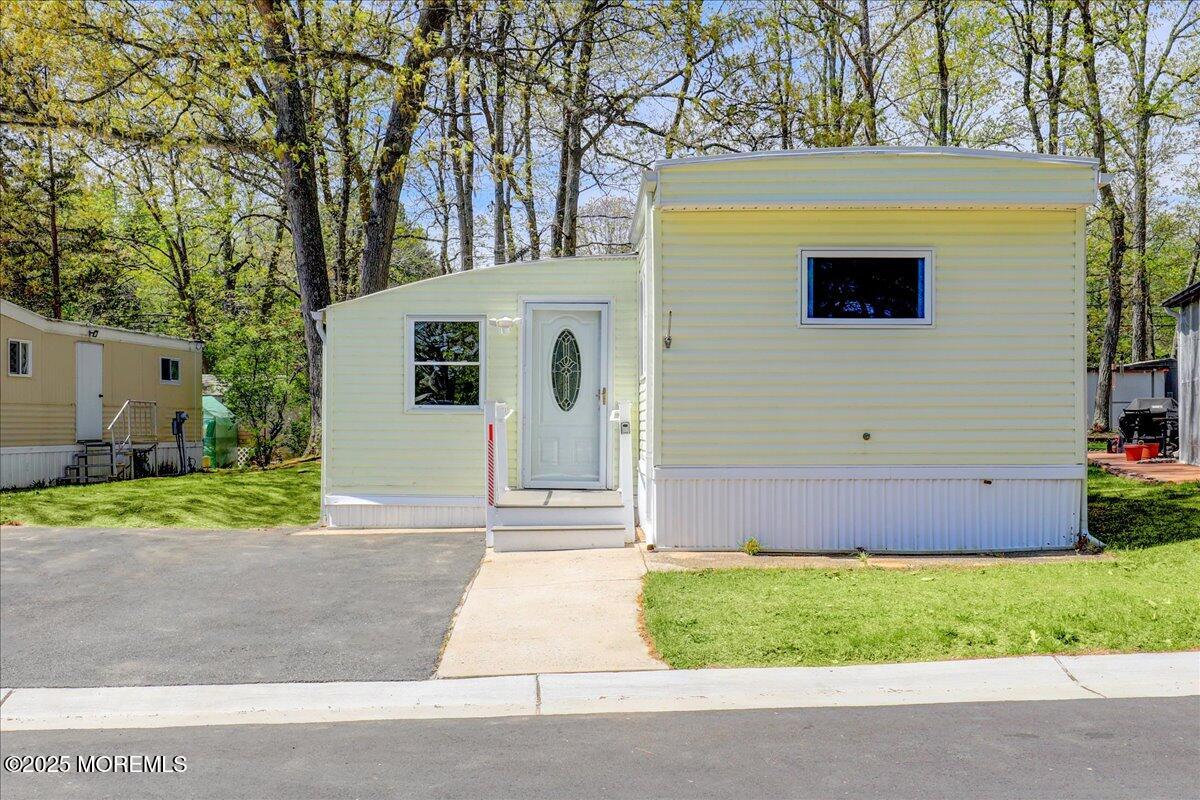 6 Antonia Drive, Jackson, New Jersey image 1