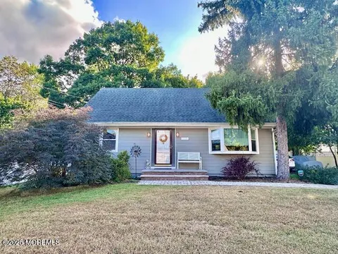 MLS: 22506011