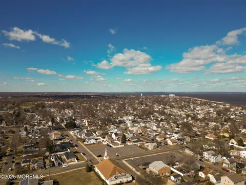 MLS: 22506534