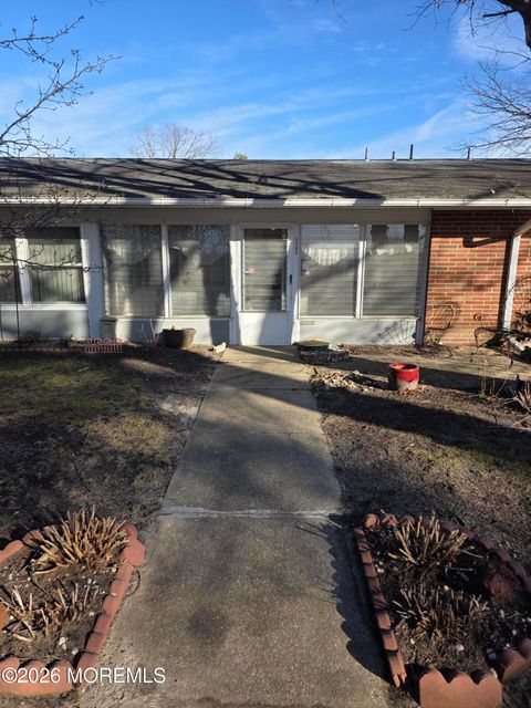 316 Coventry Court E Lakewood NJ 08701