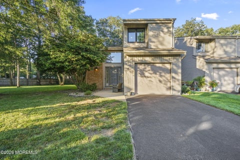 Townhouse For Rent - 41 White Swan Way #19<br/> Brick, NJ 08723