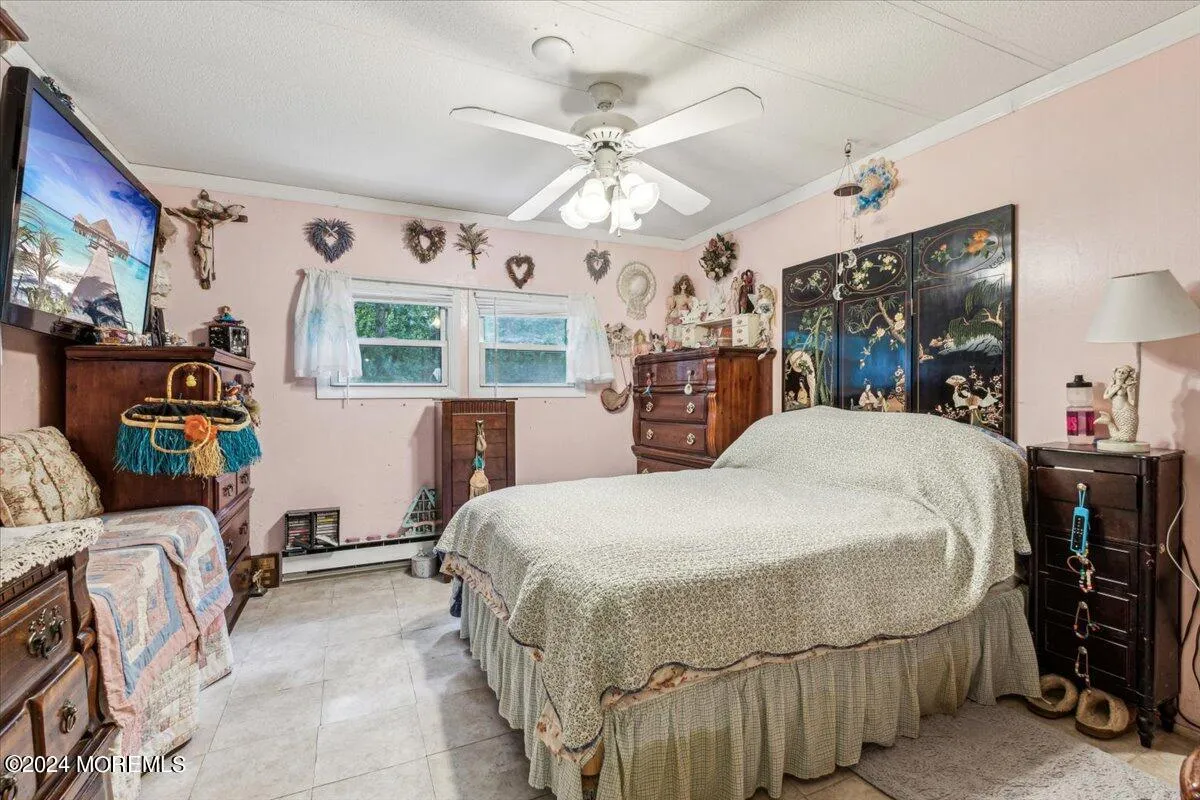 Toms River, New Jersey 08755, United States, 2 Bedrooms Bedrooms, ,2 BathroomsBathrooms,Residential,Pending,40991