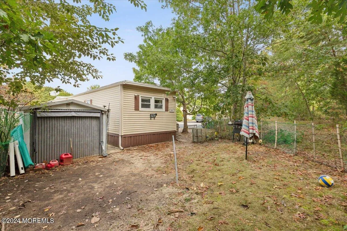 Toms River, New Jersey 08755, United States, 2 Bedrooms Bedrooms, ,2 BathroomsBathrooms,Residential,Pending,40991