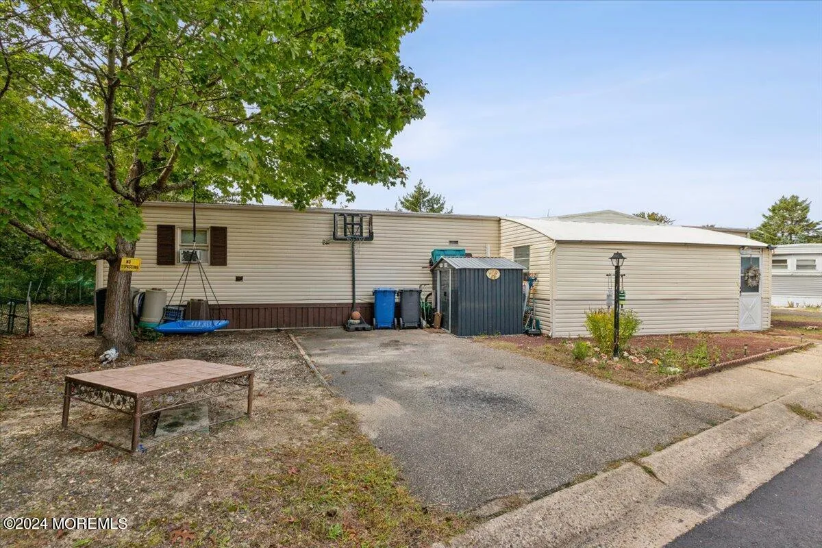 Toms River, New Jersey 08755, United States, 2 Bedrooms Bedrooms, ,2 BathroomsBathrooms,Residential,Pending,40991