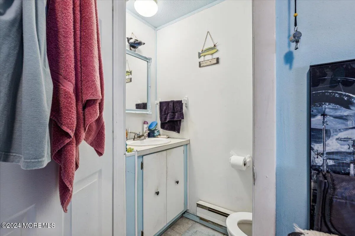 Toms River, New Jersey 08755, United States, 2 Bedrooms Bedrooms, ,2 BathroomsBathrooms,Residential,Pending,40991