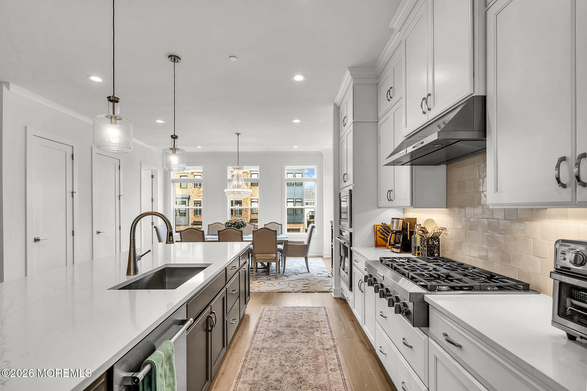 12 Linder Court 186