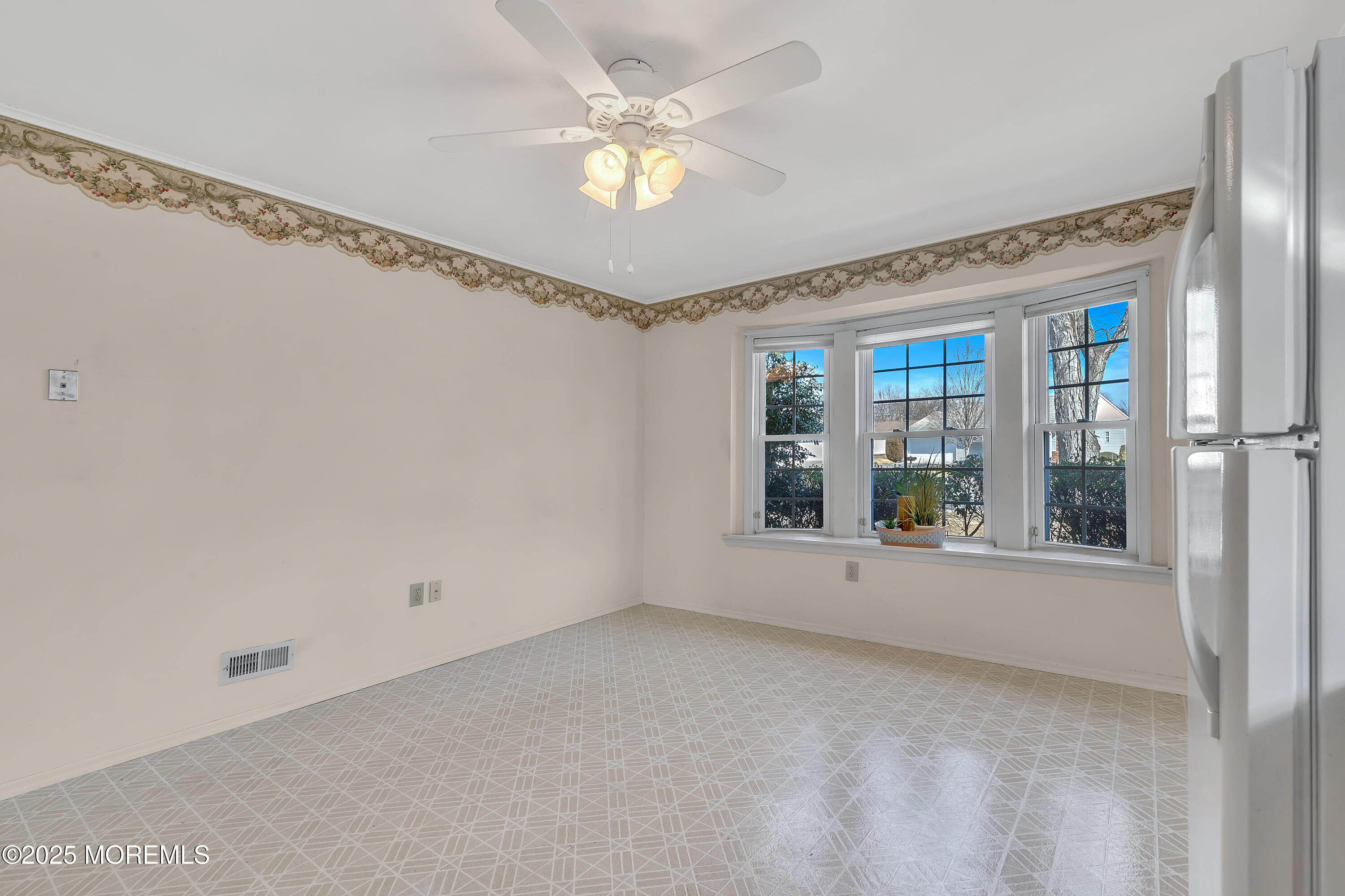 14 Windmill Court, Columbus, New Jersey image 10