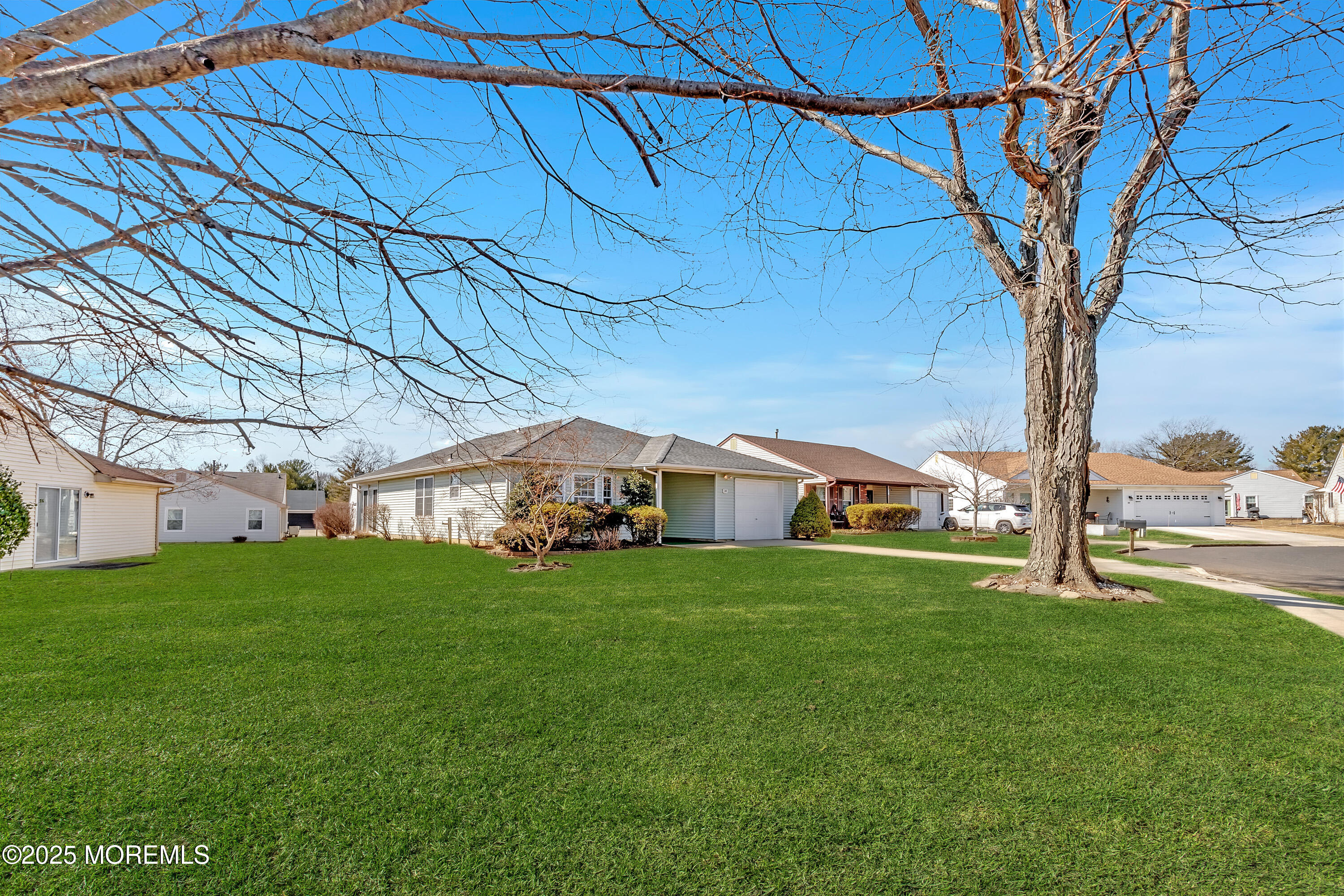 14 Windmill Court, Columbus, New Jersey image 3