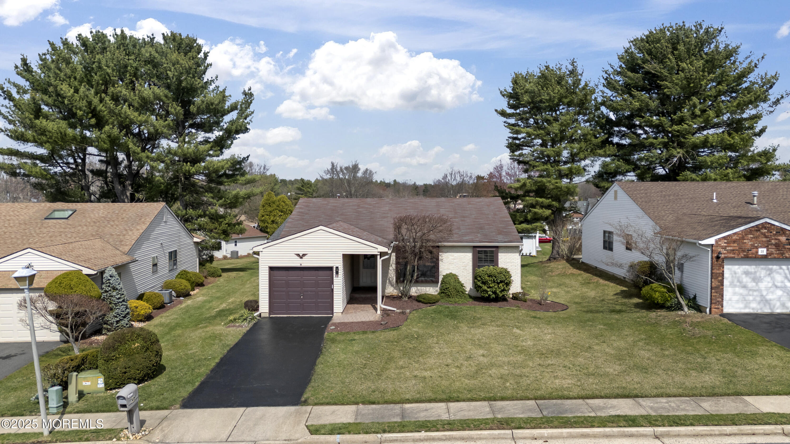49 Lakeview Drive, Marlboro, New Jersey image 32