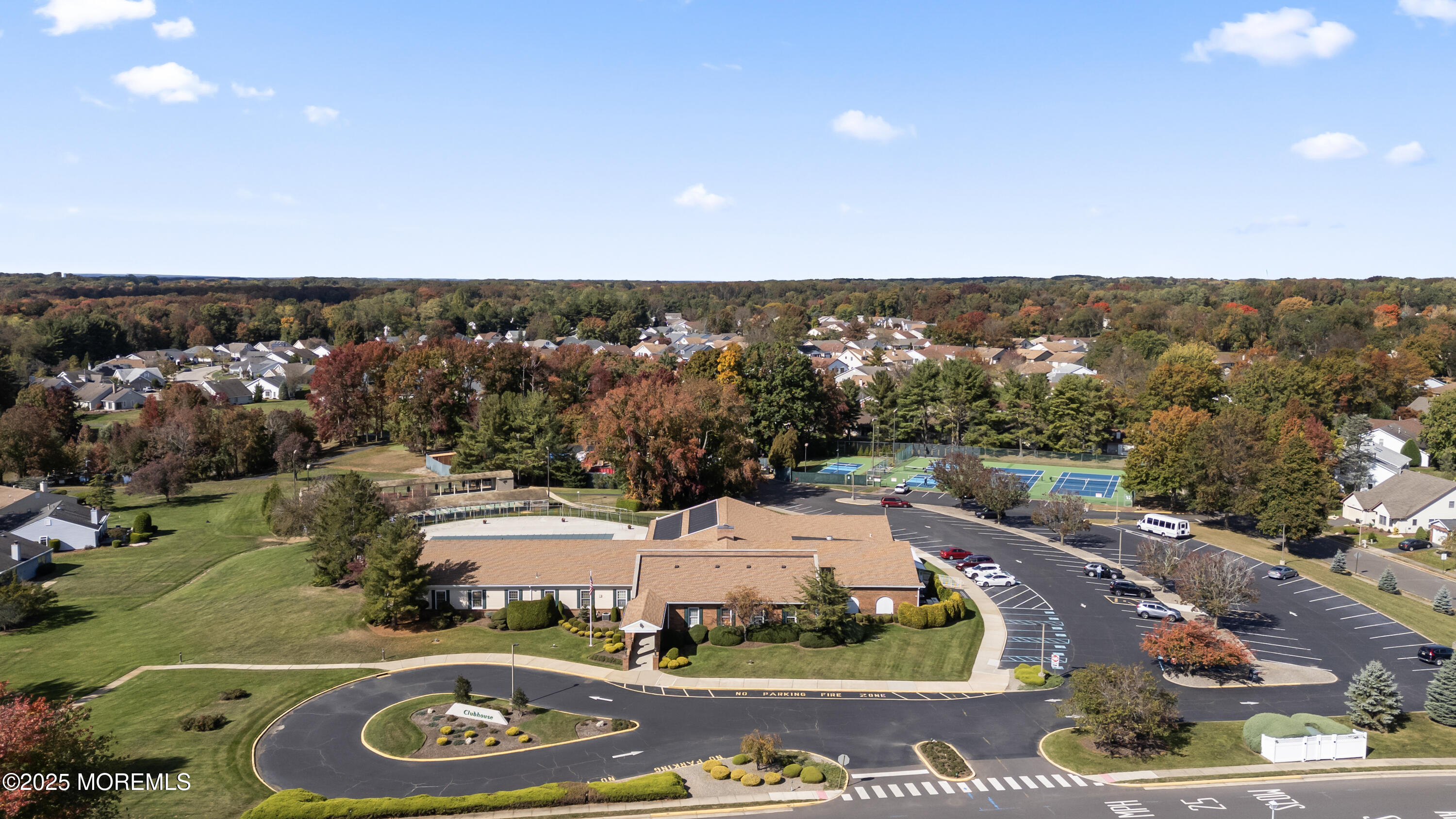 49 Lakeview Drive, Marlboro, New Jersey image 26