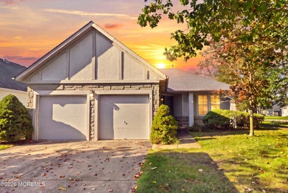 2 Pomeroy Court Jackson NJ 08527