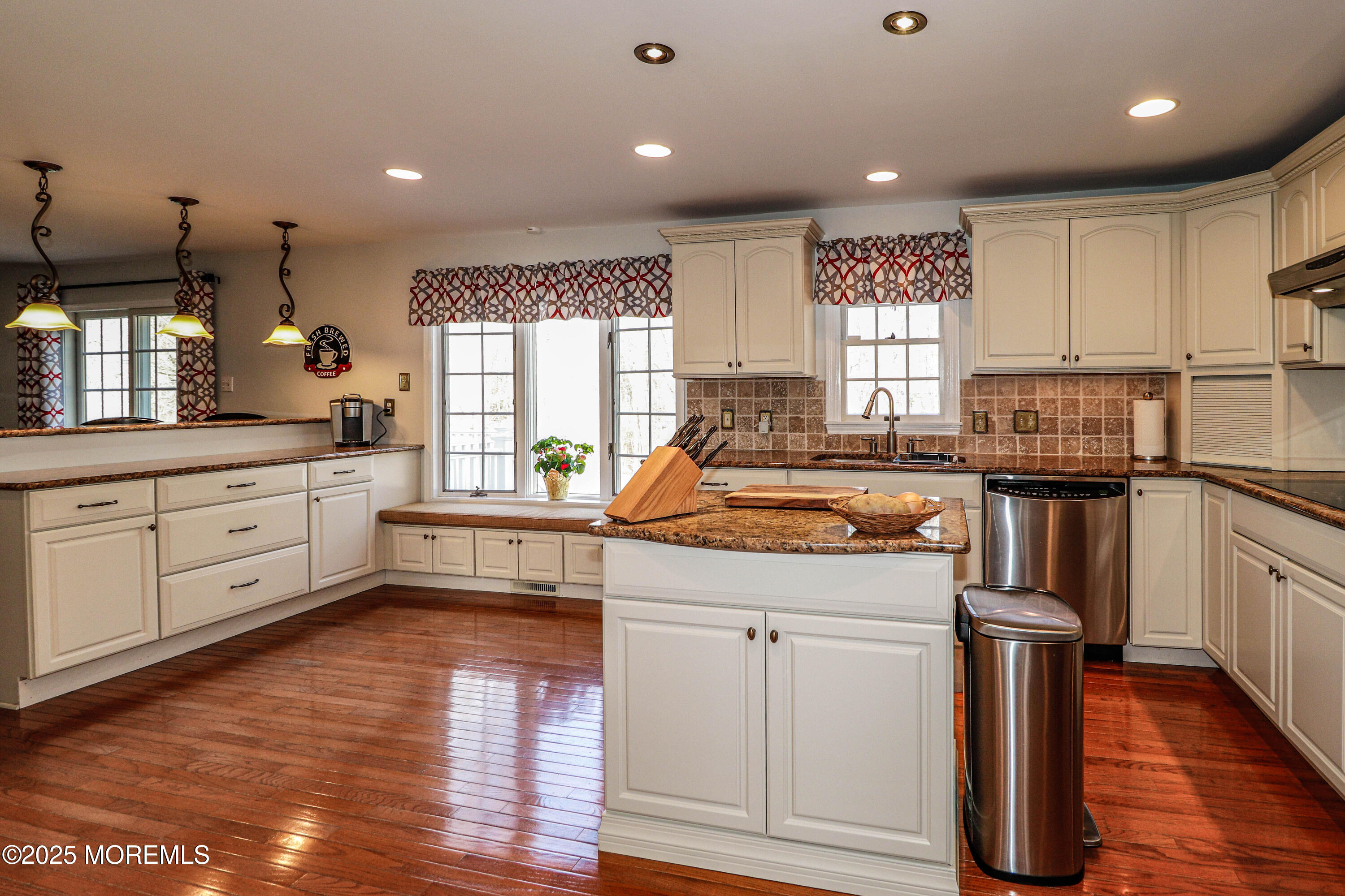 6 Hyacinth Court, Cream Ridge, New Jersey image 15