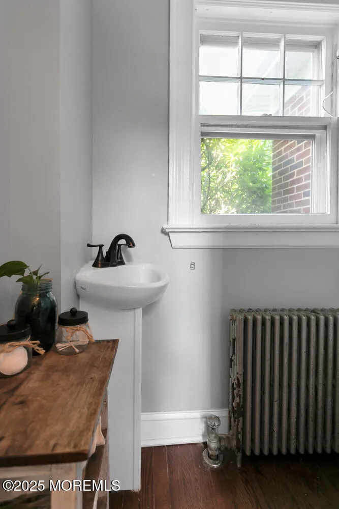 Little Silver, New Jersey 07739, United States, 3 Bedrooms Bedrooms, ,3 BathroomsBathrooms,Residential,Active,174775