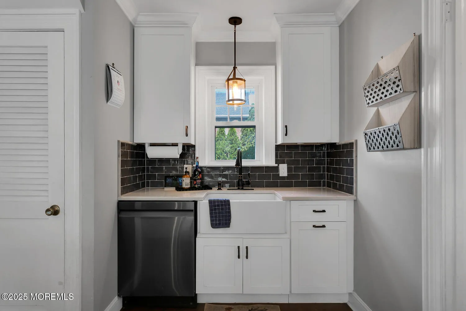 Little Silver, New Jersey 07739, United States, 3 Bedrooms Bedrooms, ,3 BathroomsBathrooms,Residential,Active,174775