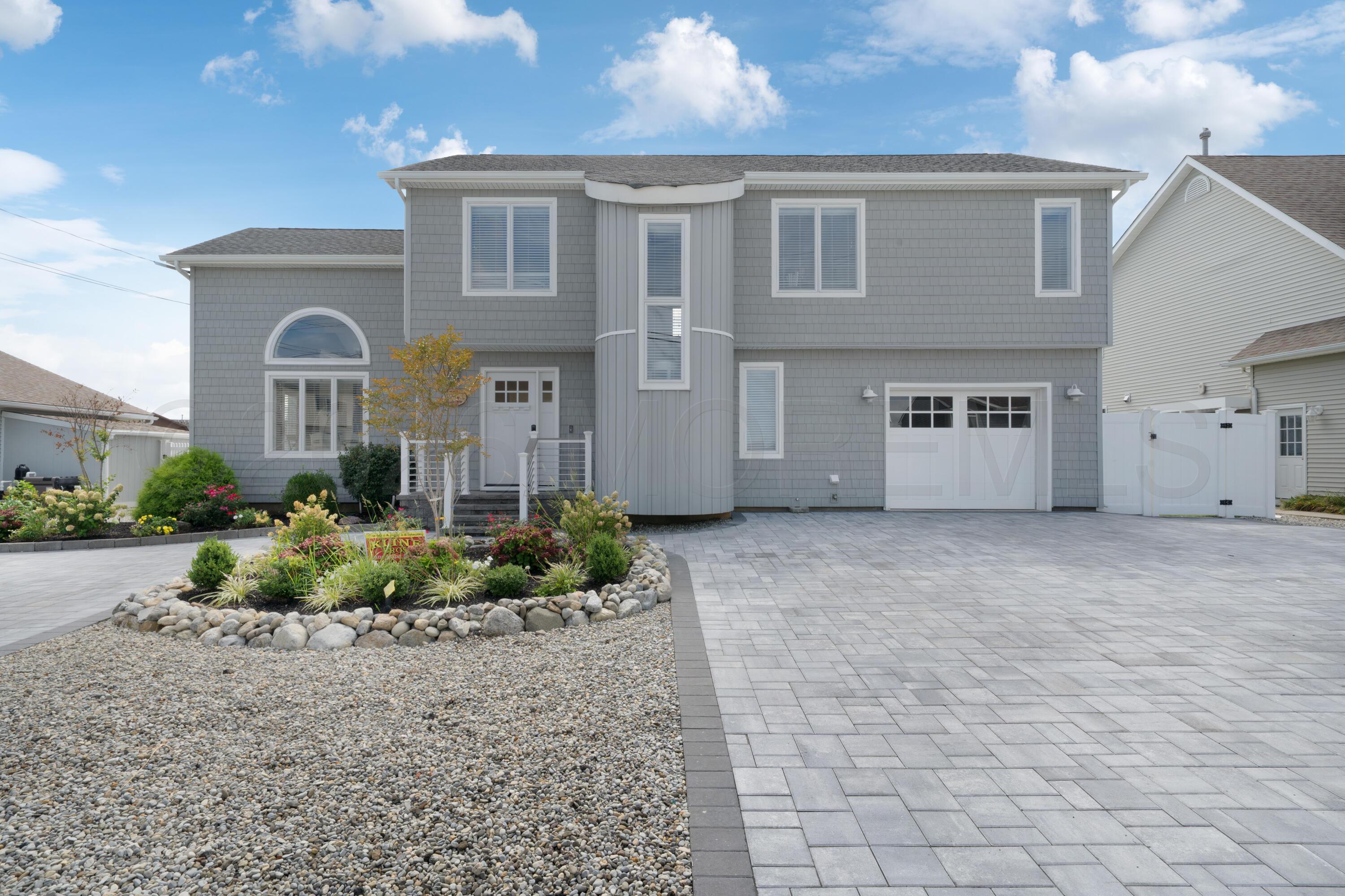 1013 Capstan Drive