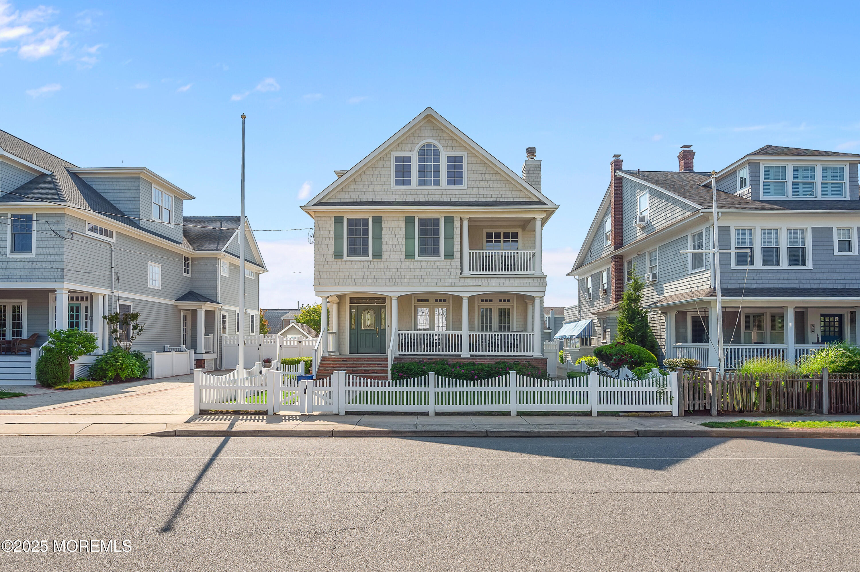 842 East Avenue