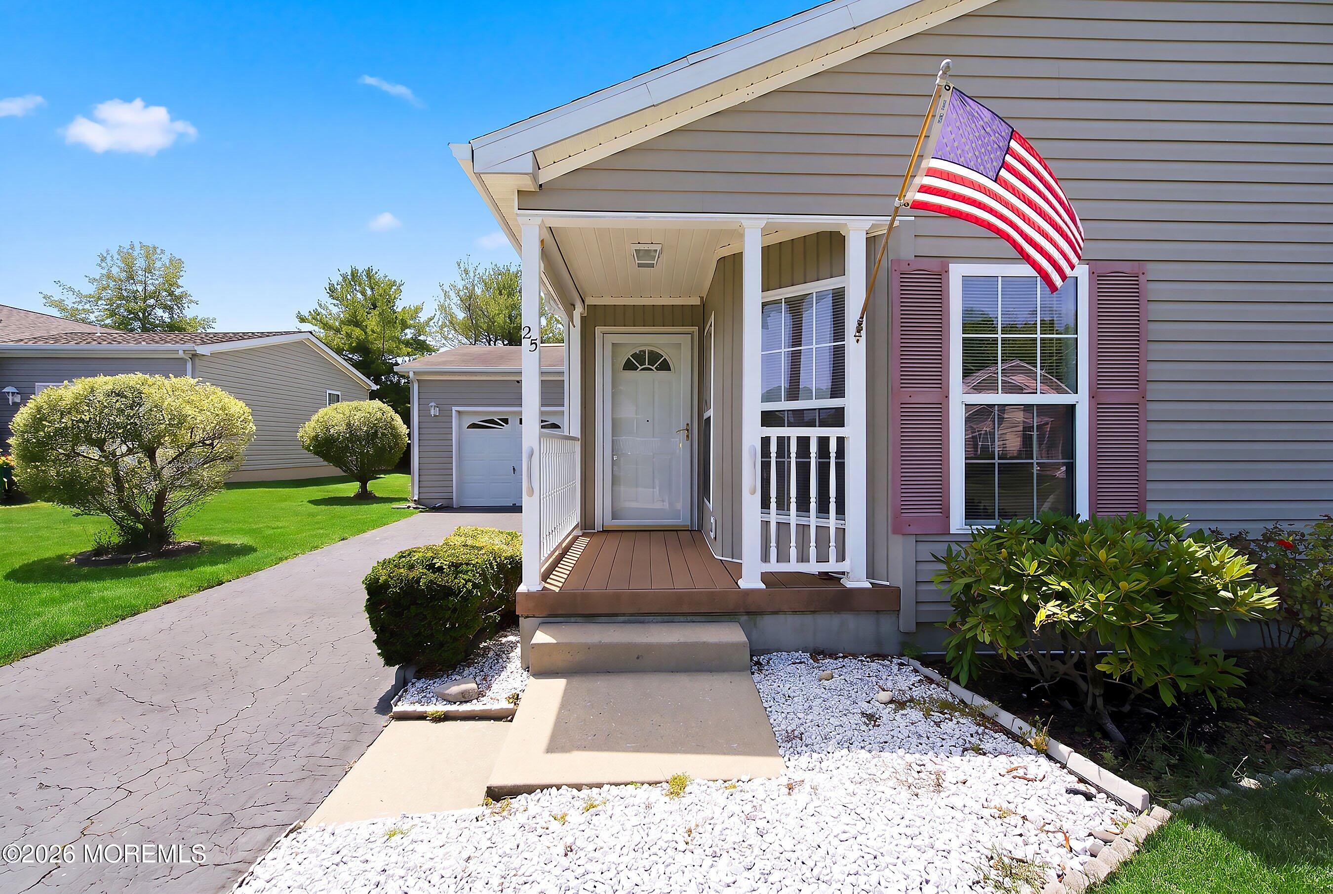25 Fort Lee Drive