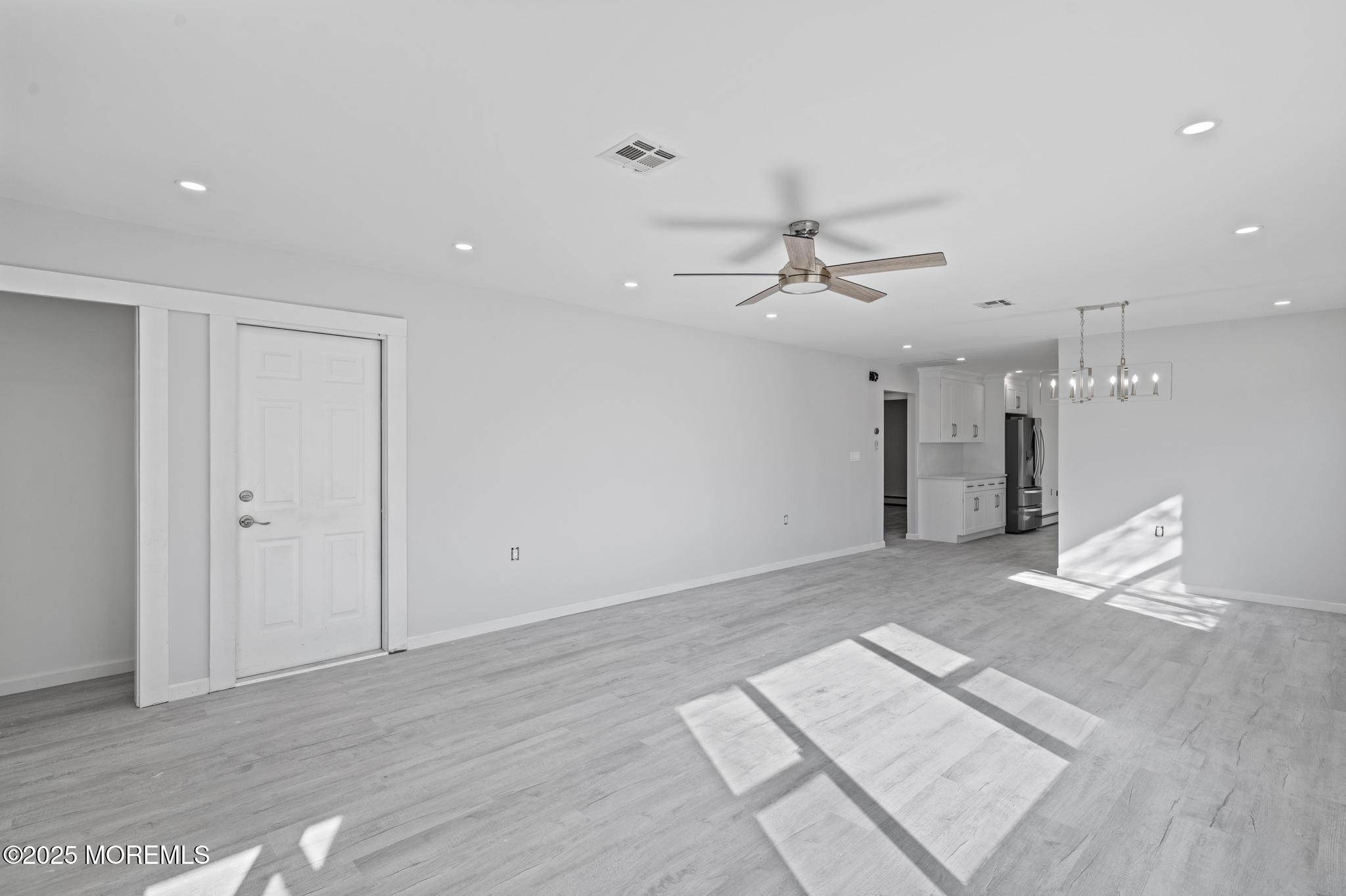 1 Redlands Court, Toms River, New Jersey image 4