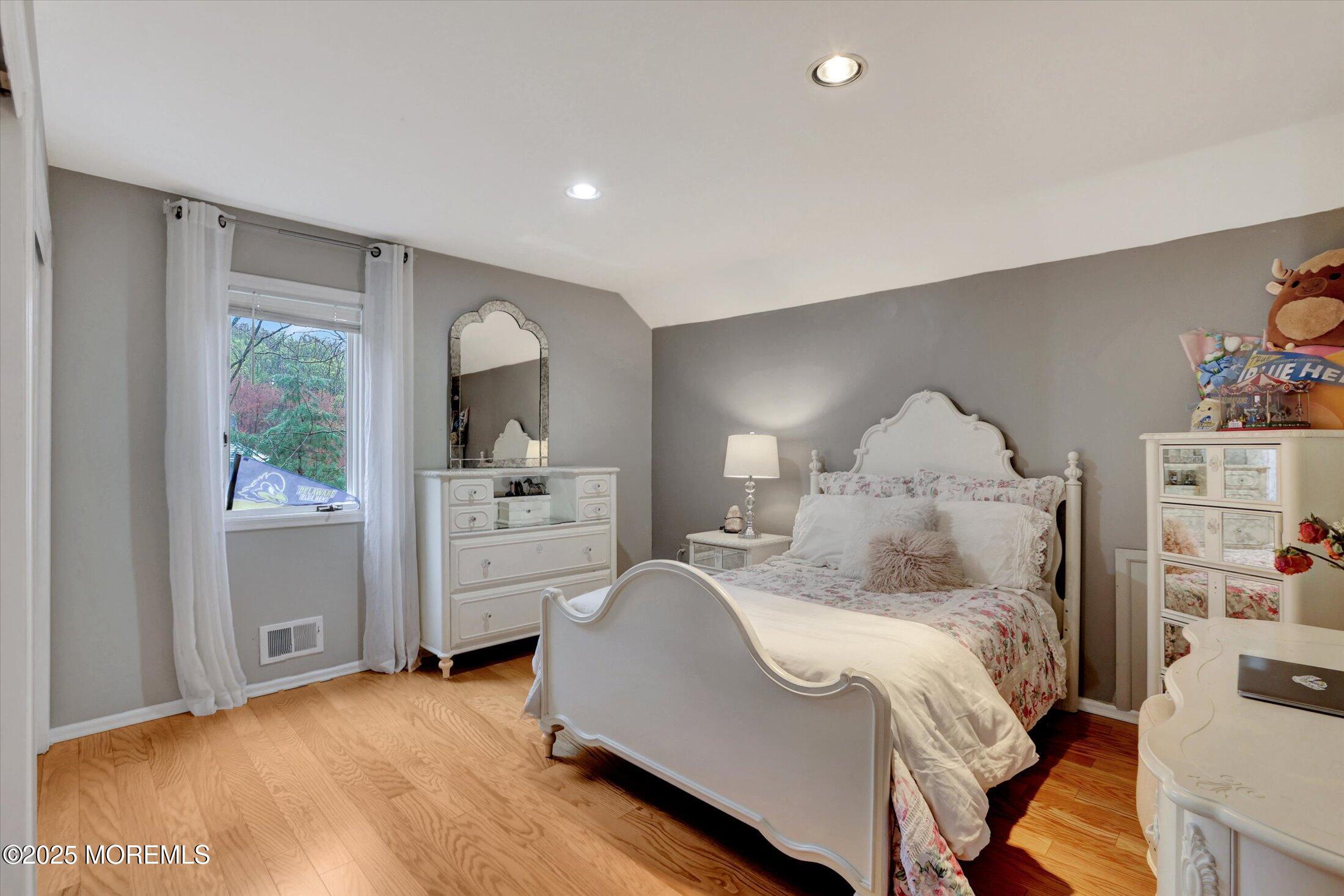 231 Nottingham Road, Morganville, New Jersey image 33