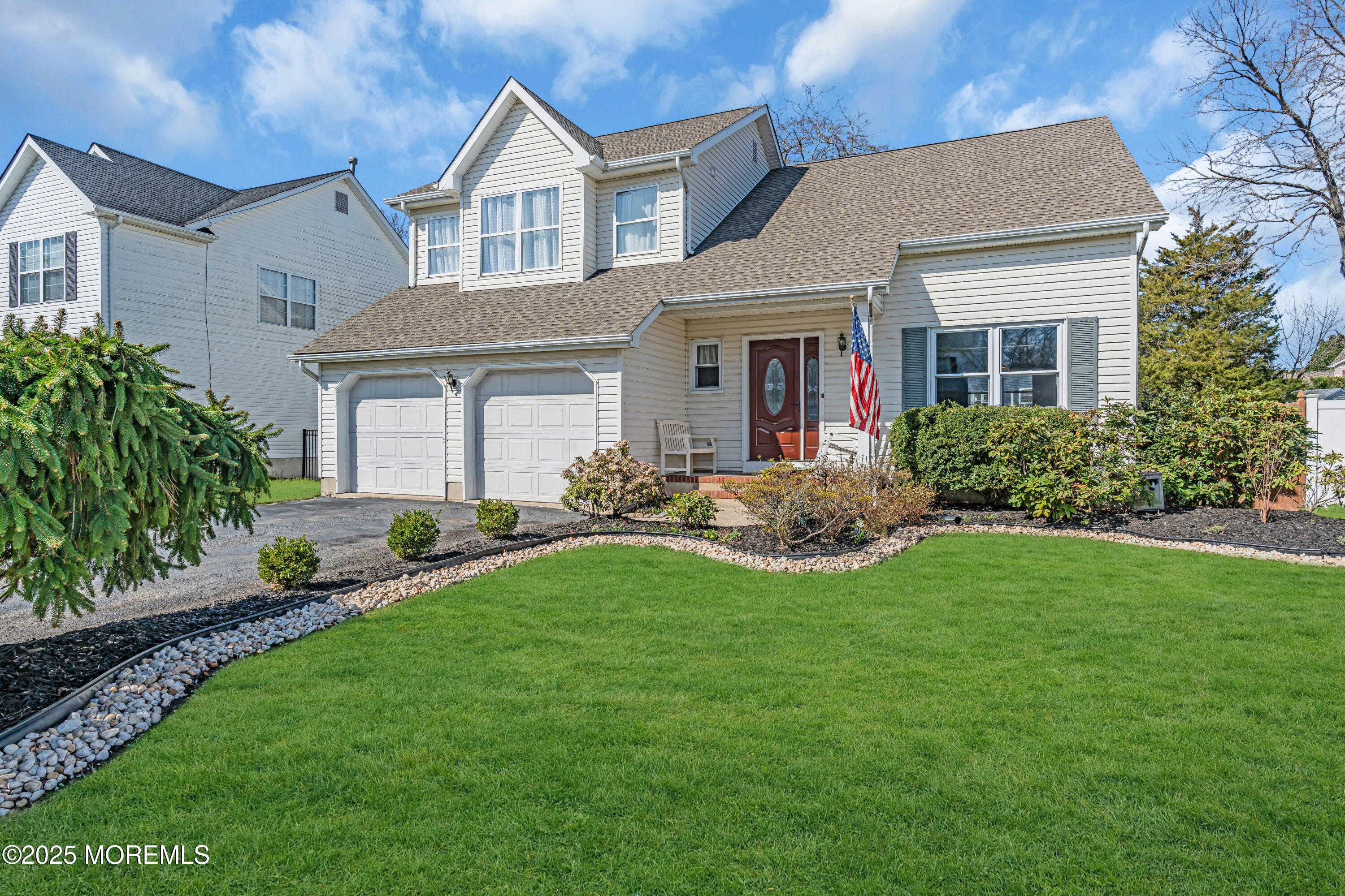 16 Higgins Court, Howell, New Jersey image 1