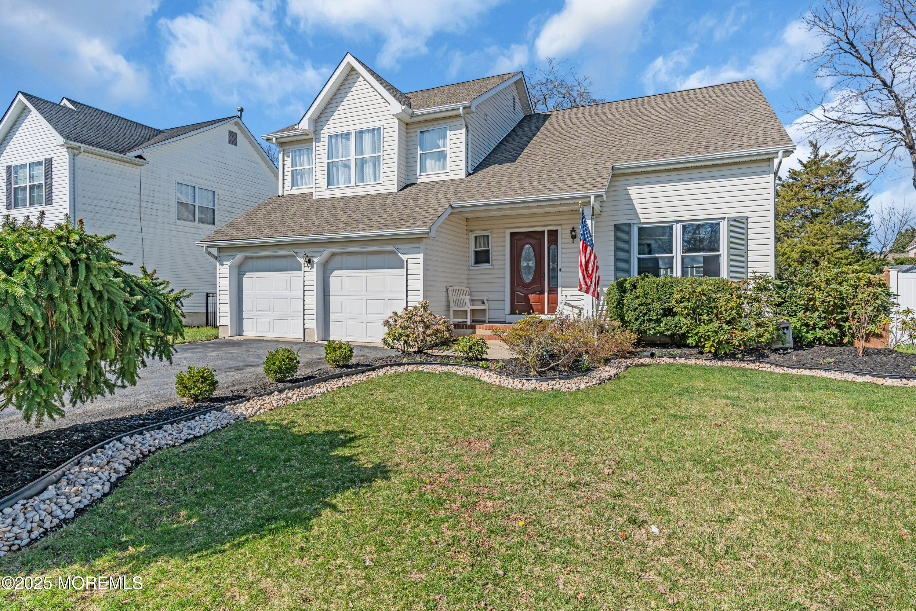 16 Higgins Court, Howell, New Jersey image 2