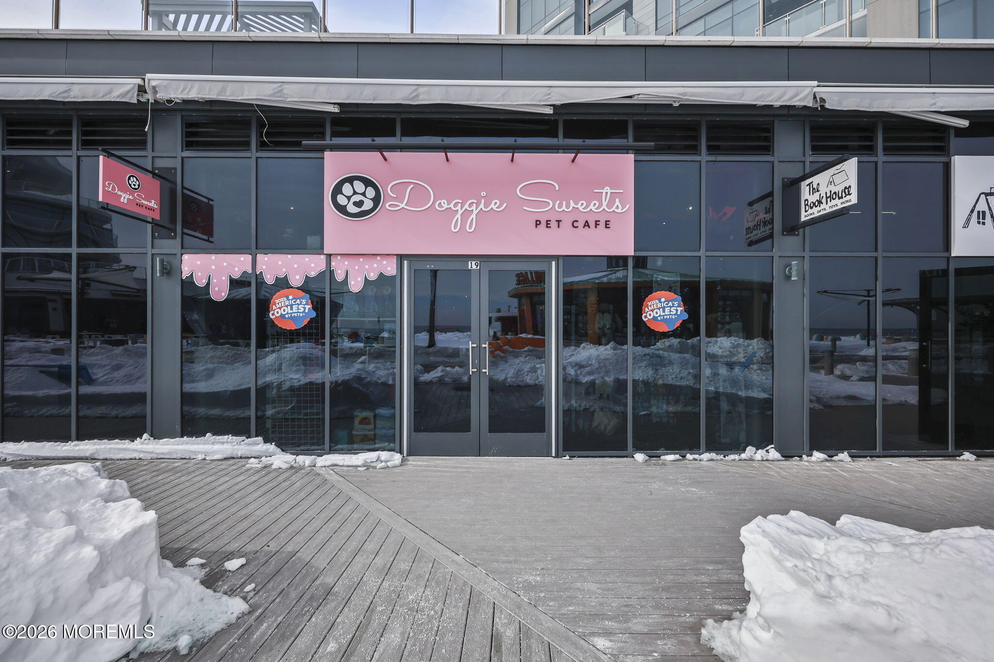 15 Morris Avenue 119