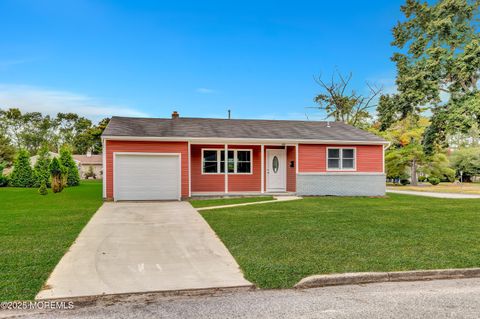 Photo of 44 Chancellor Court, Toms River, NJ 08757 (MLS # 22531154)