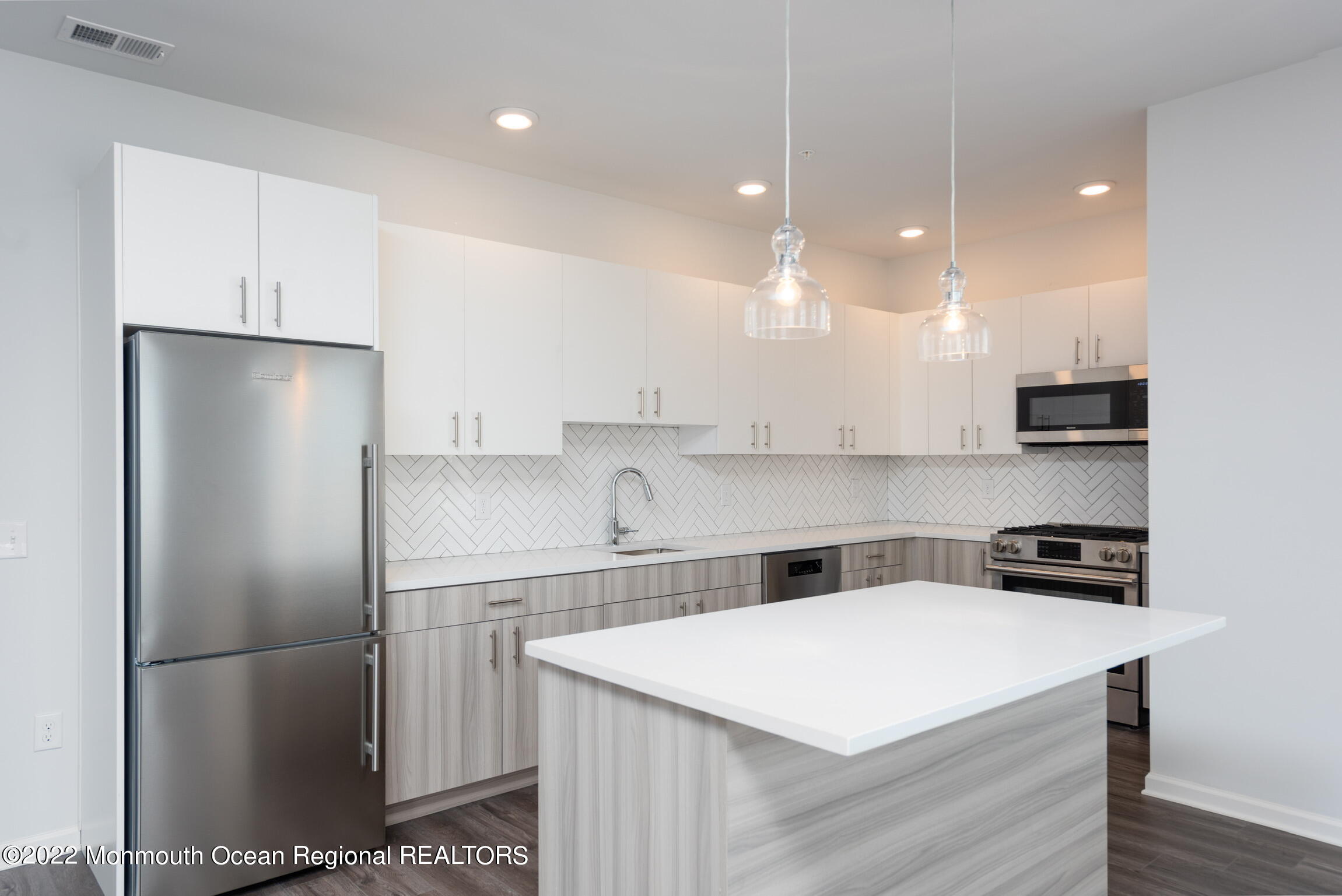 24 Mechanic Street 407