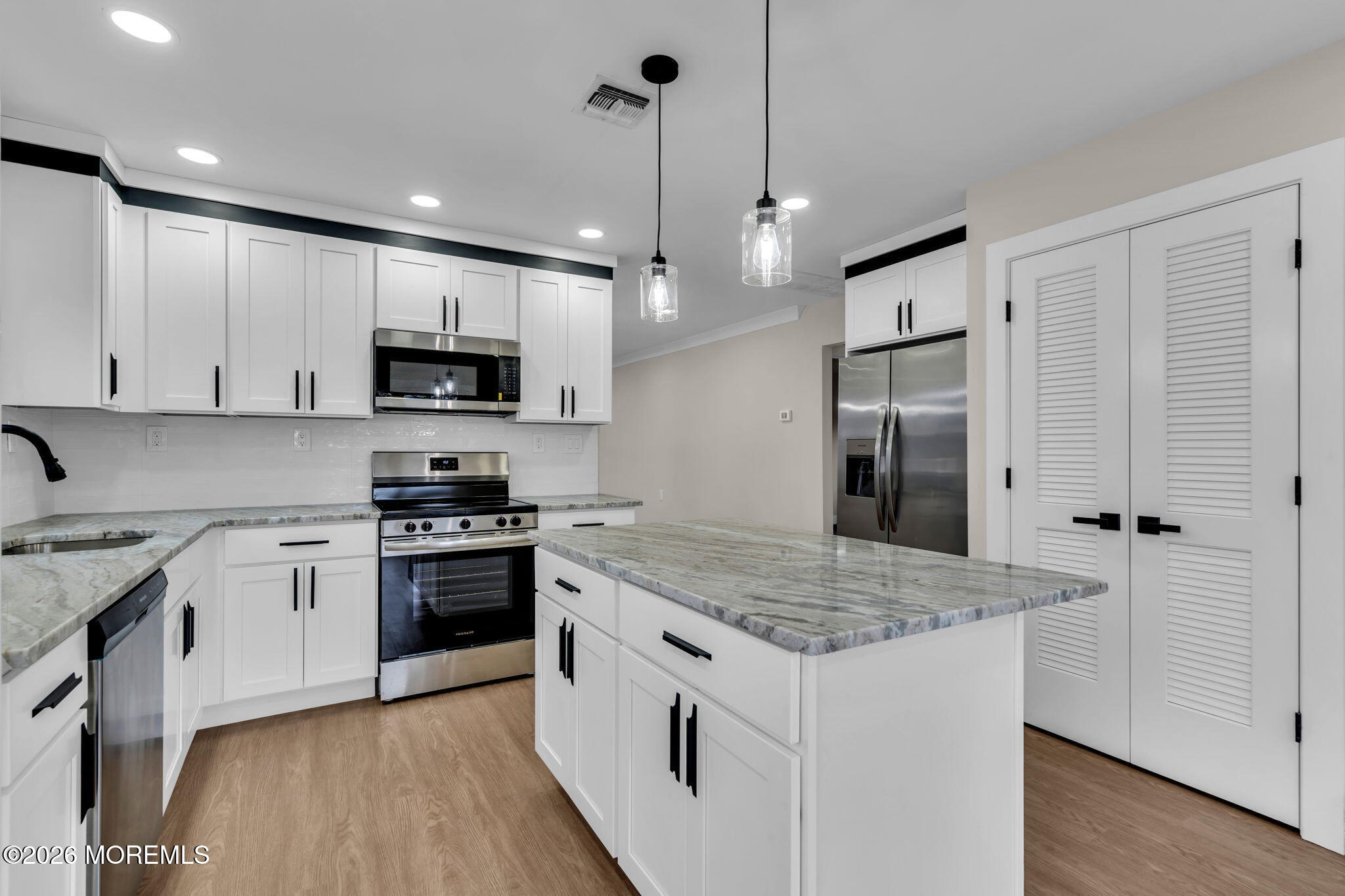 186 Harrington Drive N