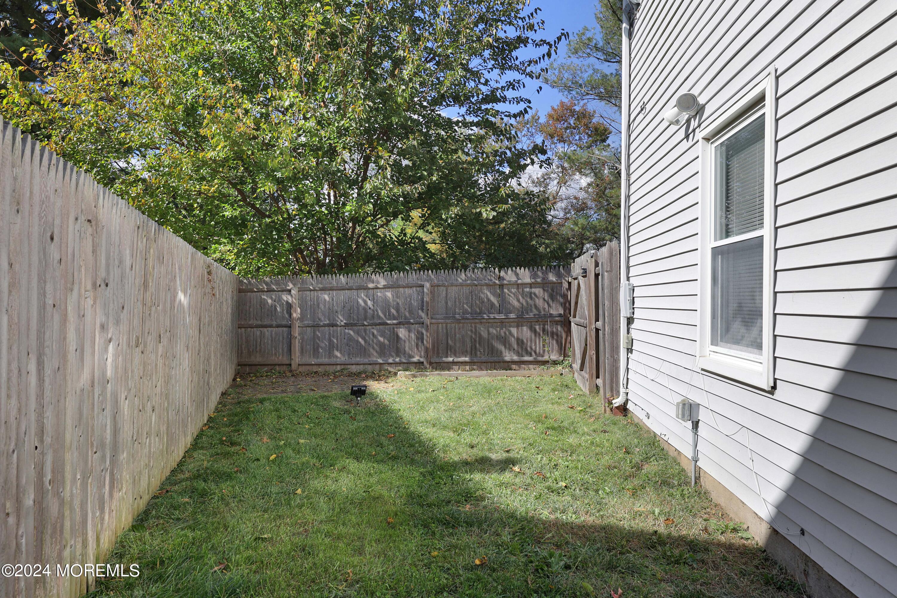 11 Poe Court, Freehold, New Jersey image 3