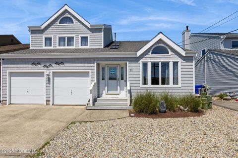 Homes For Rent - 22 Longpoint Drive<br/> Brick, NJ 08723