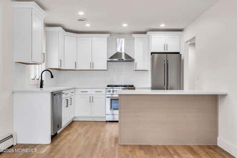 Homes For Sale - 6 Stanford Drive<br/> Toms River, NJ 08757