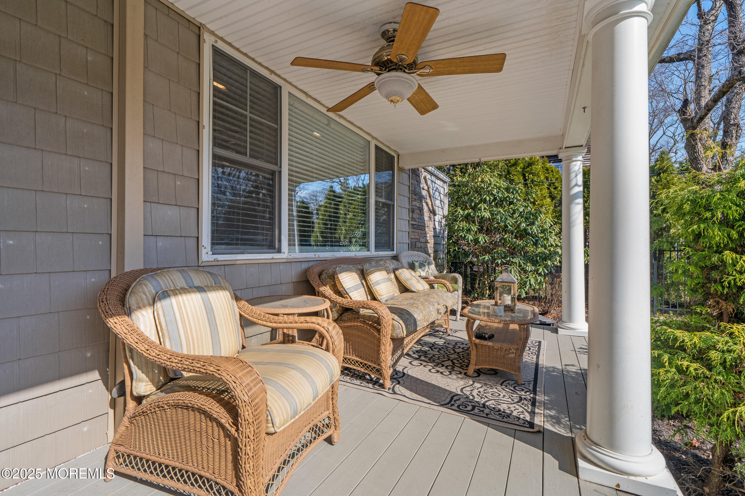 560 W Lincoln Avenue