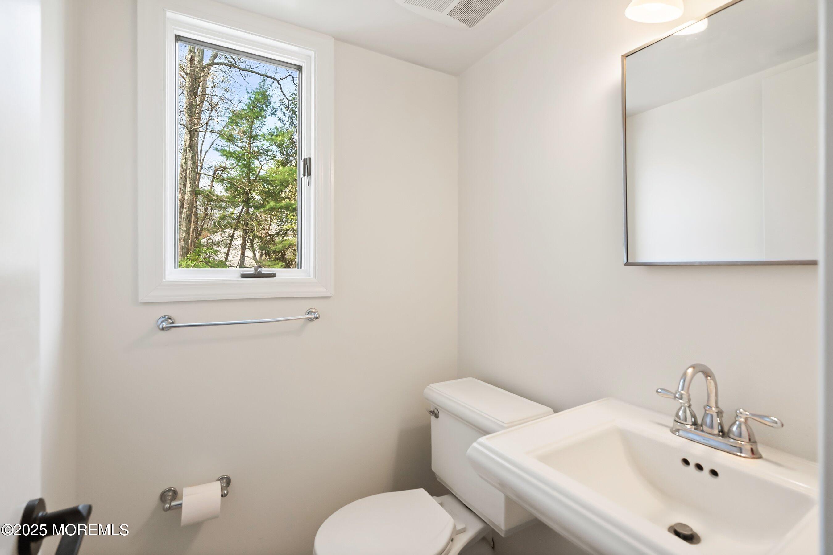 7 Hazelwood Court, Howell, New Jersey image 17