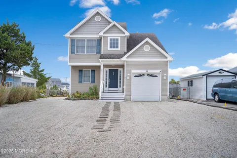 MLS: 22510931