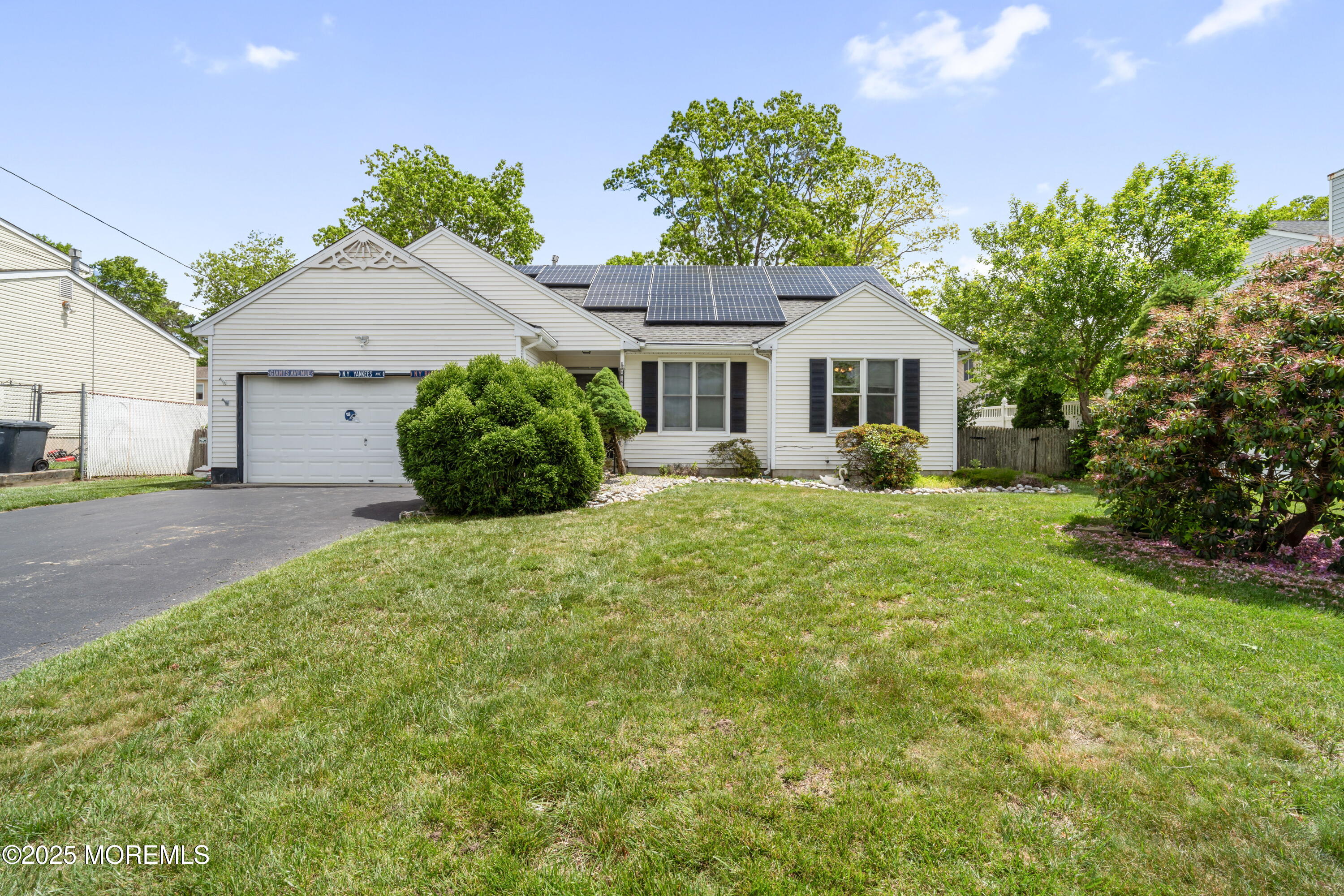 385 Mermaid Drive, Manahawkin, New Jersey image 3
