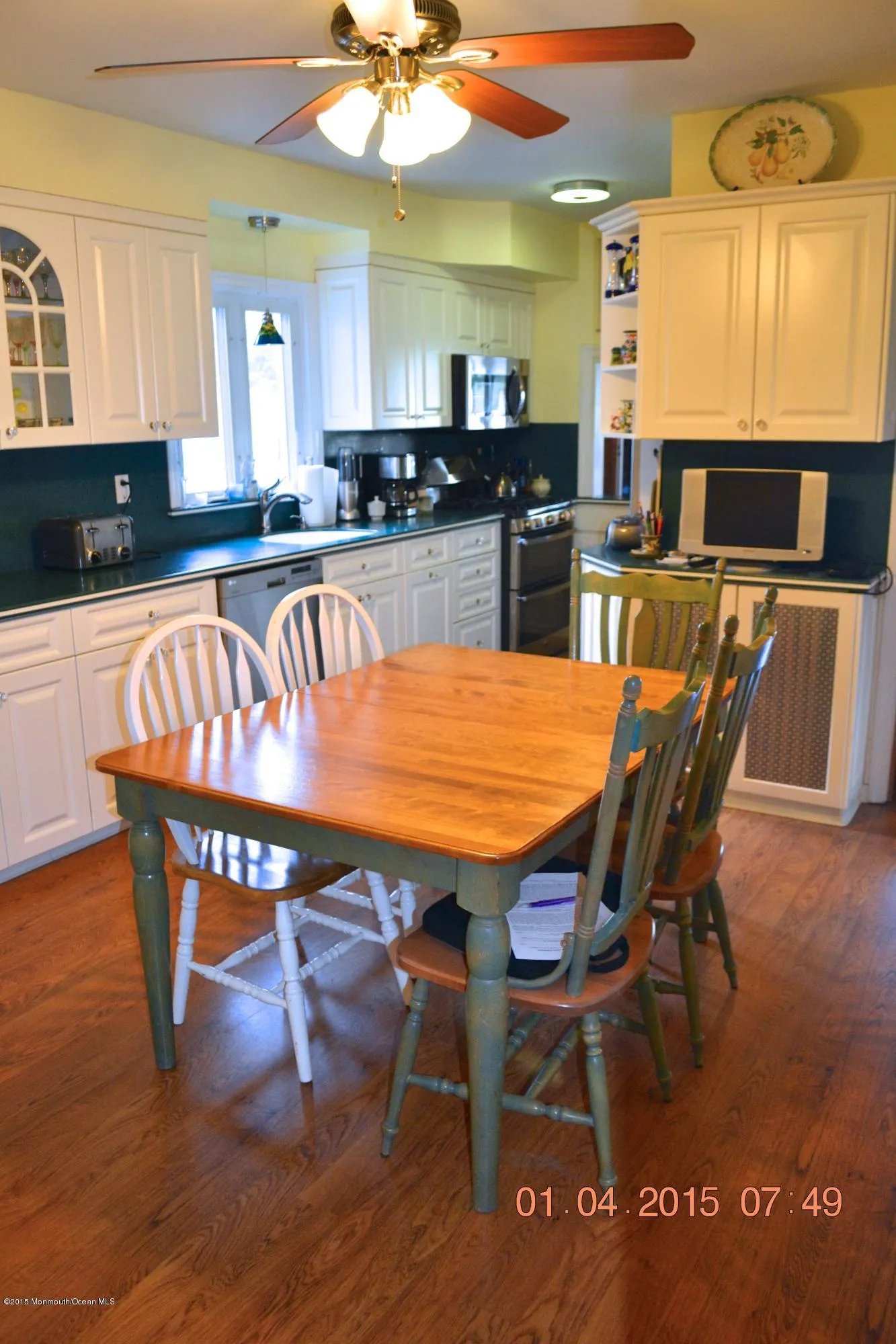 Belmar, New Jersey 07719, United States, 5 Bedrooms Bedrooms, ,2 BathroomsBathrooms,Residential,Pending,2186